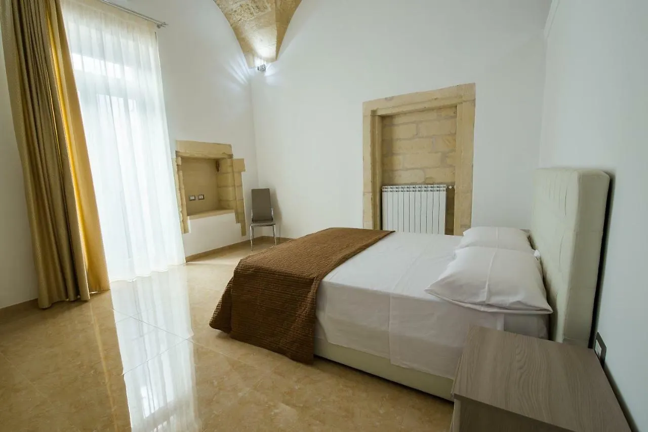 Il Primitivo Rooms Lecce 2*,